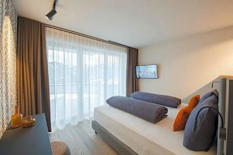 Suite with Mountain View