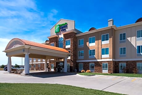 Holiday Inn Express Northwest Maize By IHG