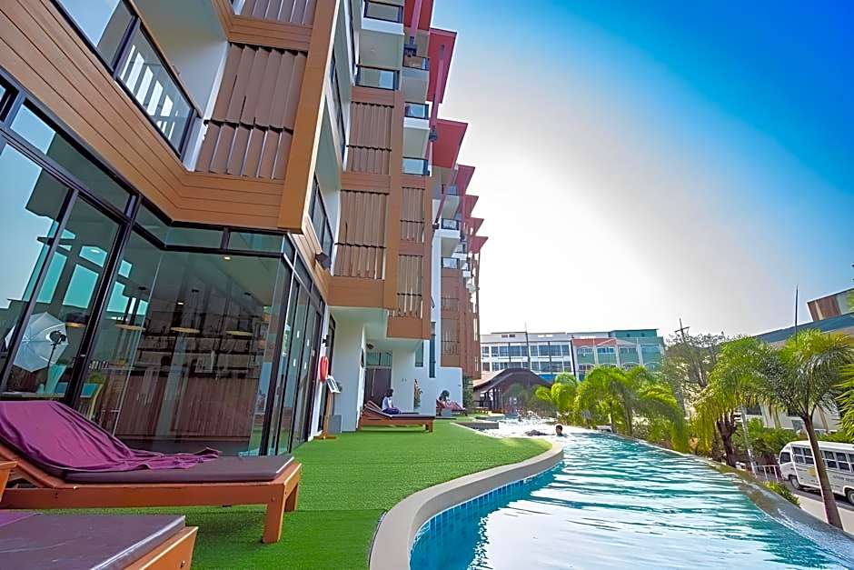 The Lunar Patong Hotel