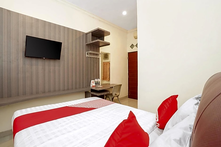 Vaccinated Staff - OYO 658 Alibaba Residence