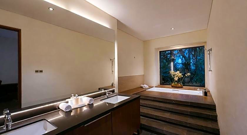 K Gallery Hotel