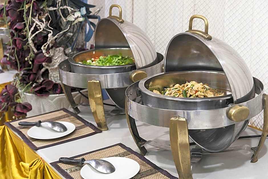 Ayothaya Riverside Hotel