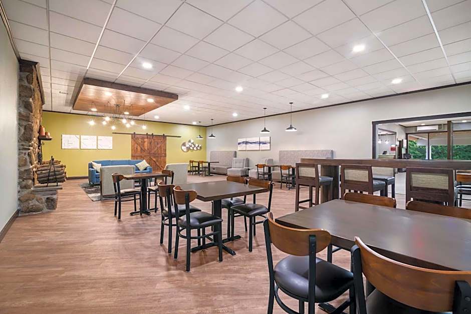 Best Western Plymouth Inn-White Mountains