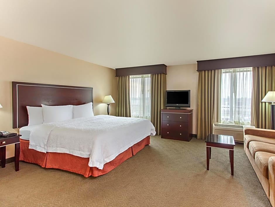 Hampton Inn By Hilton And Suites Roseville