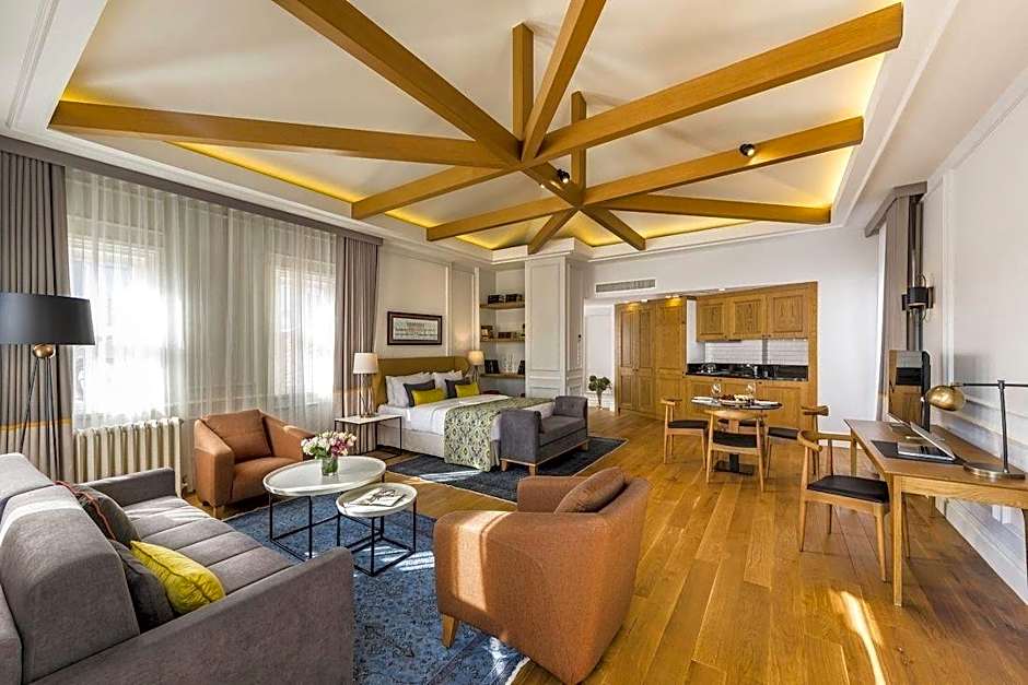 Nevv Bosphorus Hotel & Suites