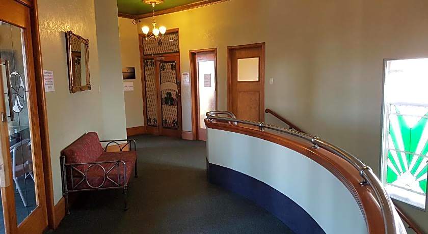 Whakatane Hotel