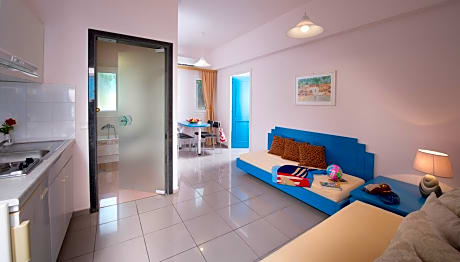 Family Apartment with Garden View