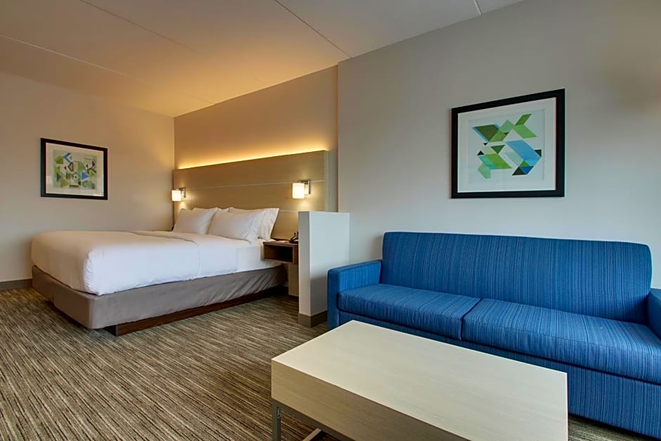 Holiday Inn Express & Suites - Elizabethtown North, an IHG Hotel
