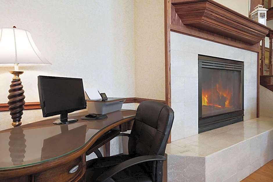 Country Inn & Suites by Radisson Bismarck Waterpark