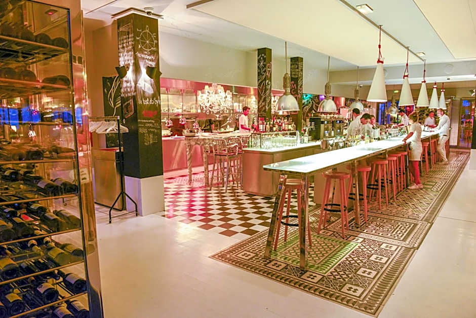 Hotel La Co(o)rniche