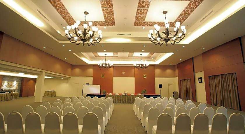 Aston Tanjung City Hotel