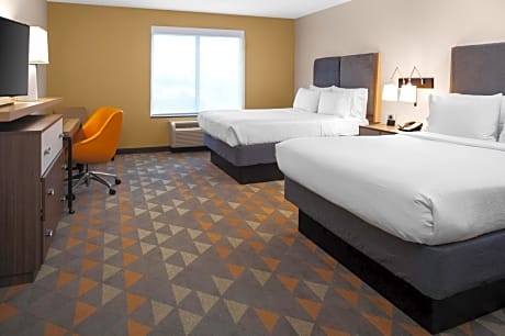 Standard Queen Room with Two Queen Beds and Roll-In Shower - Mobility Access