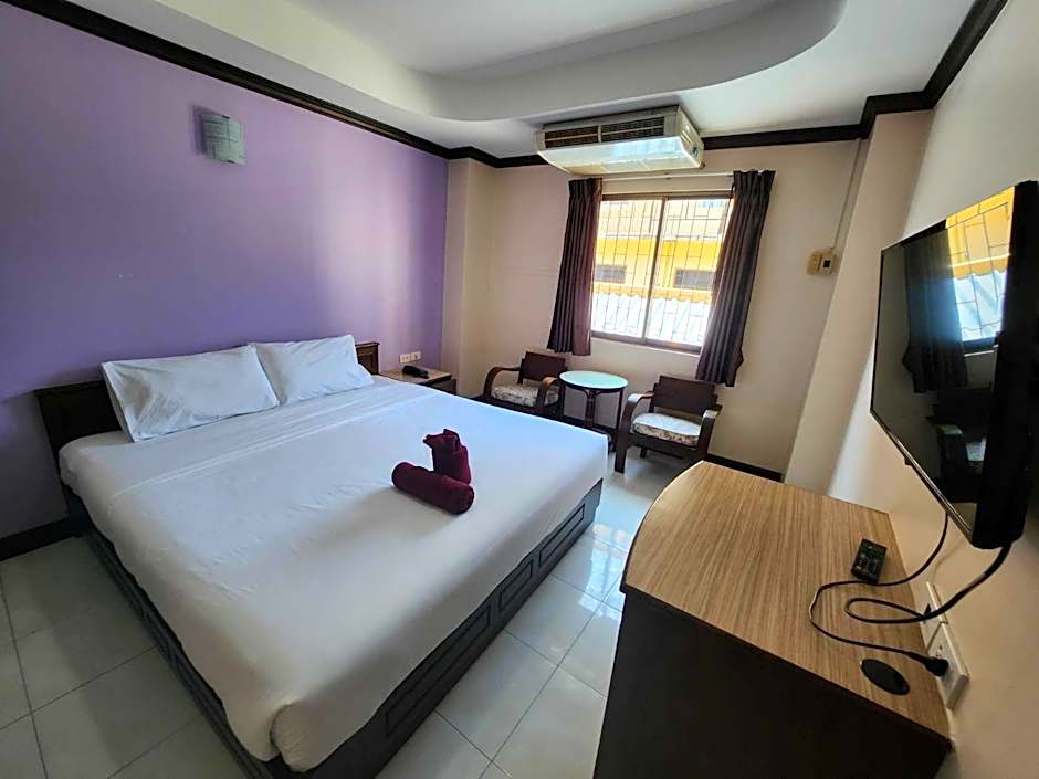 White Rose​ Hotel​ II​