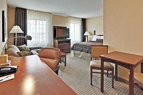 Hawthorn Suites by Wyndham Williamsville Buffalo Airport