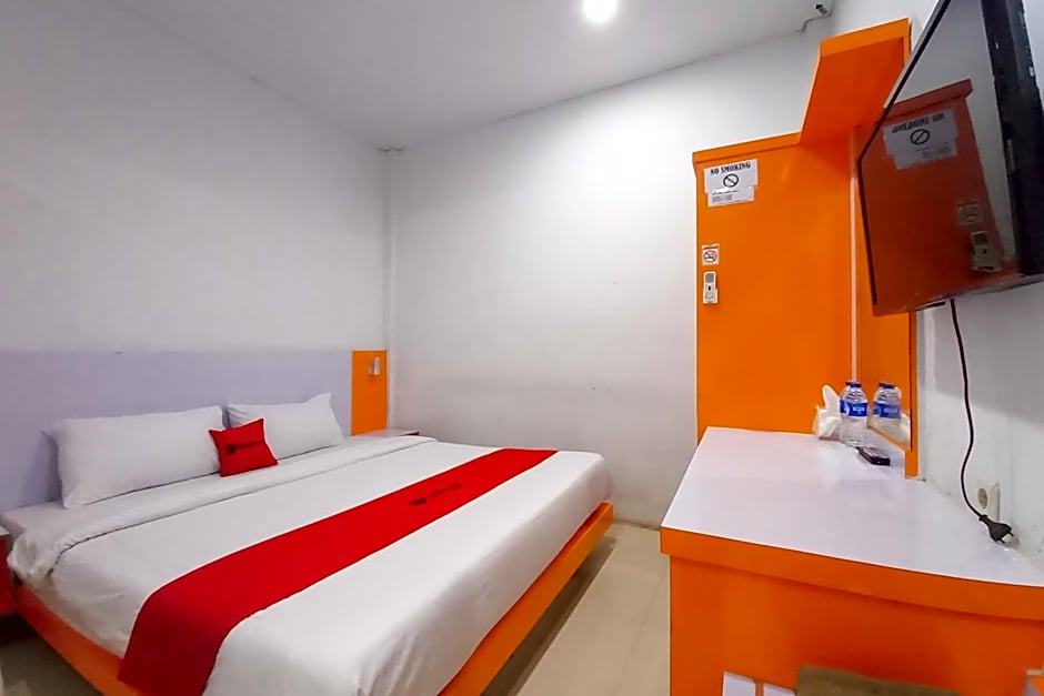 RedDoorz Premium at Hotel T-ONE Jambi