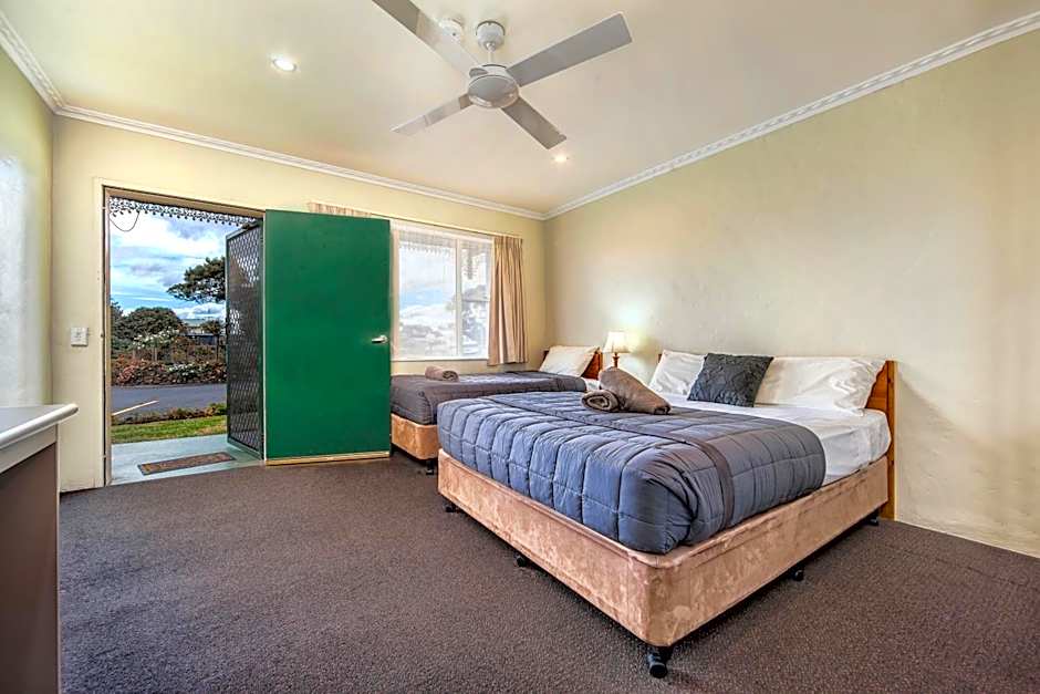 Wintersun Gardens Motel