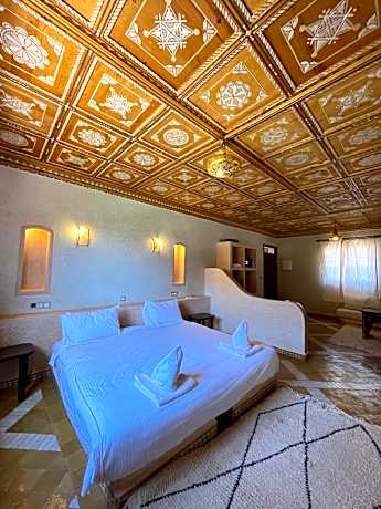 King Suite with Pool View