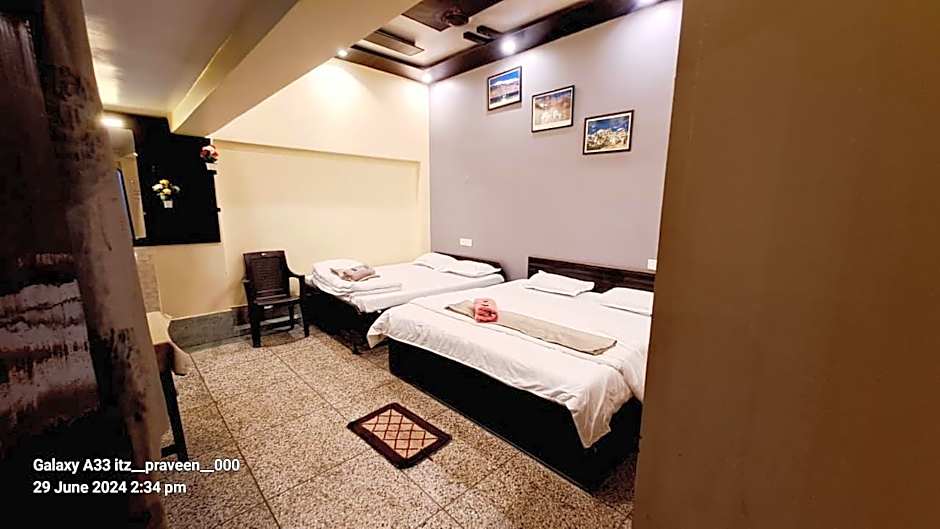 Khushi Paying Guest House