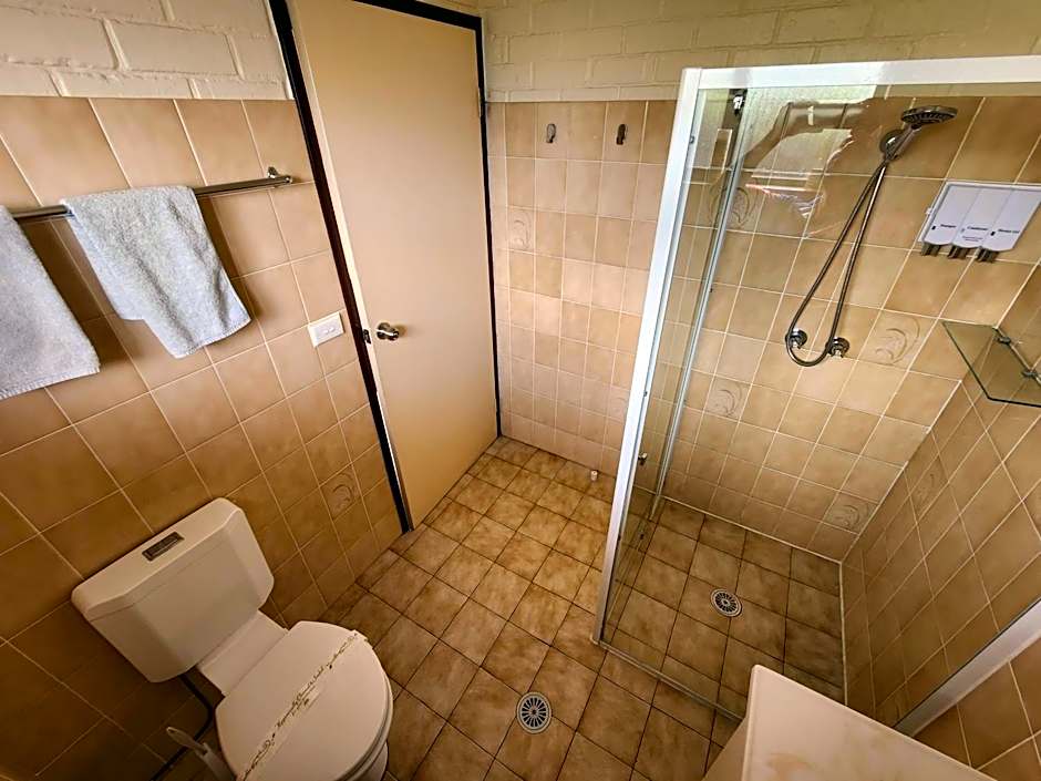 Idlewilde Town & Country Motor Inn