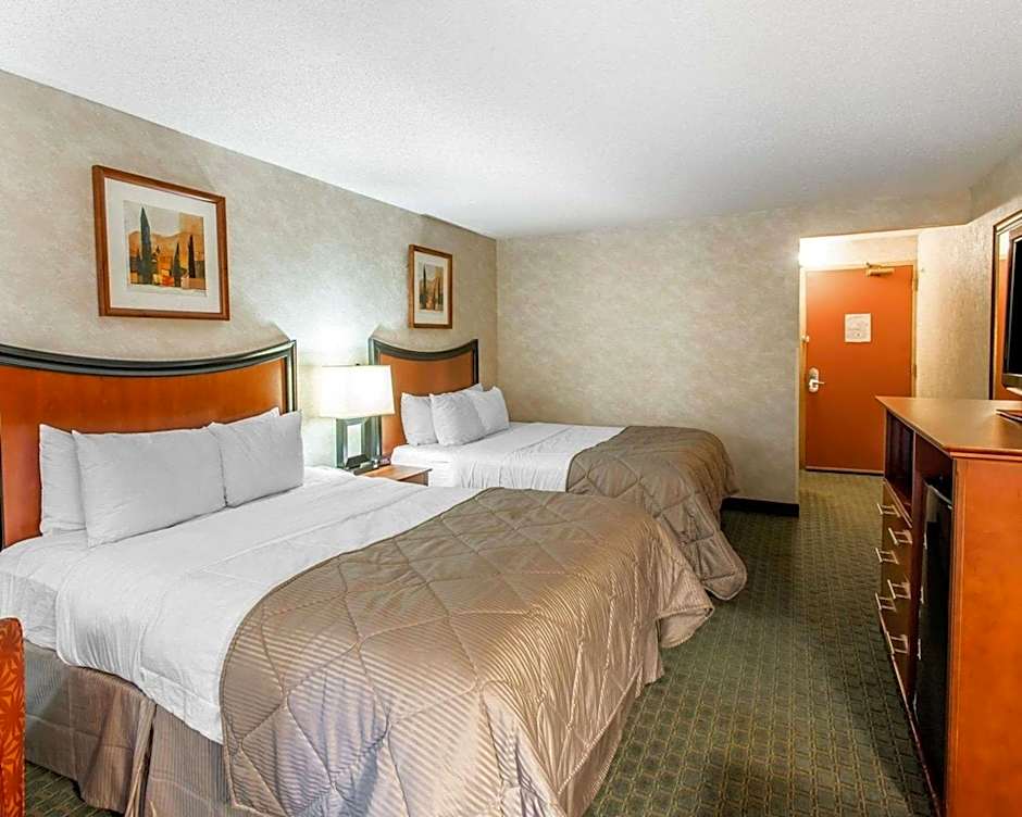 Quality Inn and Conference Center Greeley Downtown