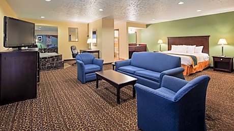 King Suite with Spa Bath - Non-Smoking