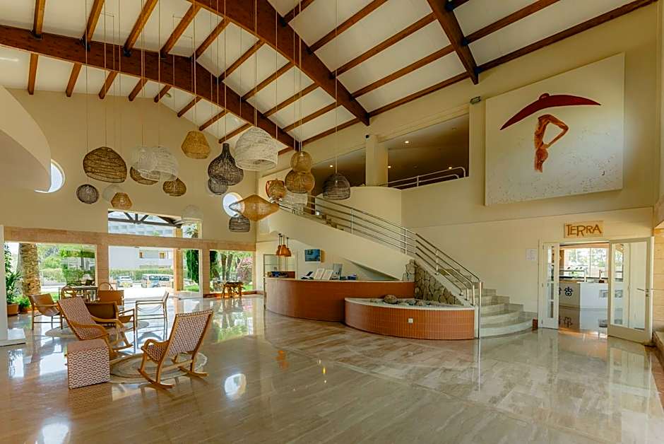 Garden Saladina - Adults Only