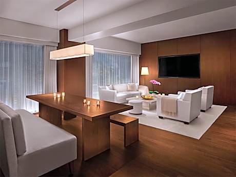 One-Bedroom Penthouse King Suite with City View