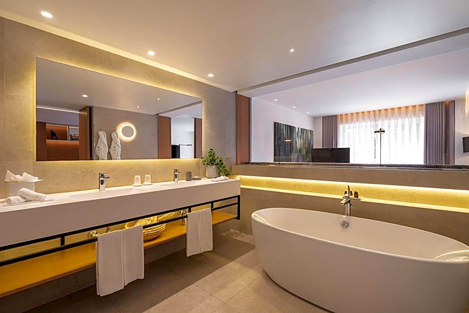 Onyria Quinta da Marinha Hotel