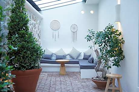 Secret Garden King Suite