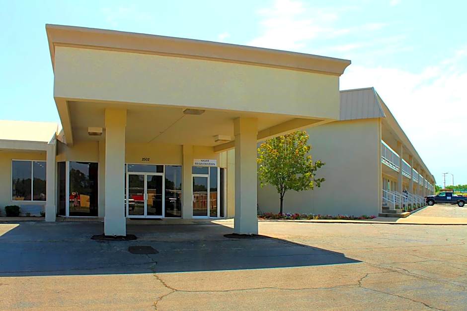 Motel 6-Mount Pleasant, TX