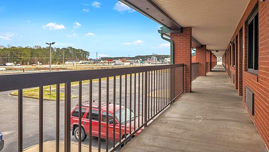 Studios and Suites 4 Less Emporia By Magnuson Worldwide