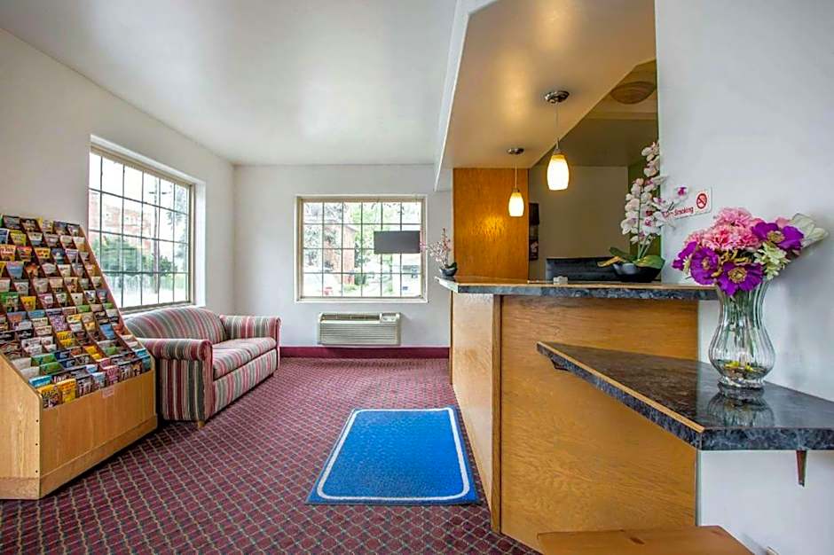 Passport Inn Paradise PA