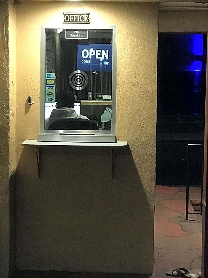 Economy Inn Antioch