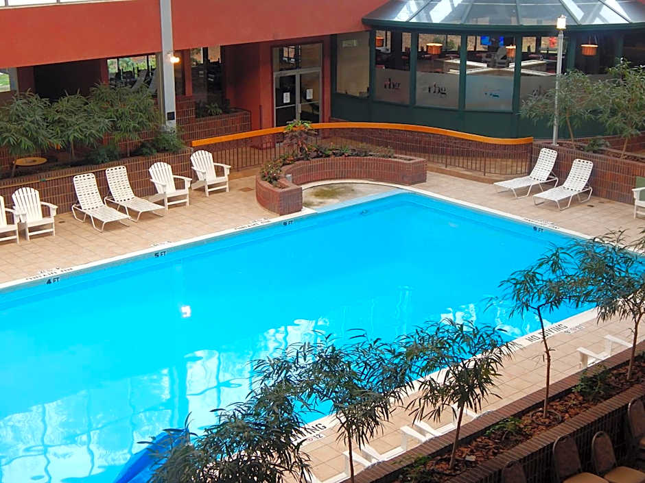 Ramada by Wyndham Beaver Falls