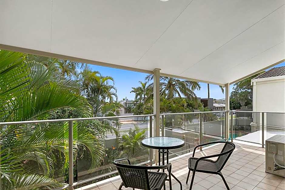 Le Court Villas