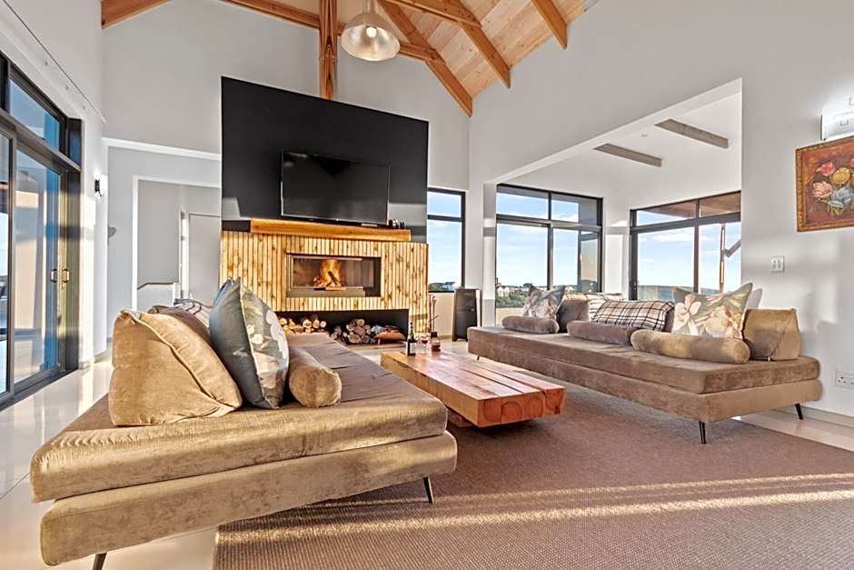 Romansbaai Moksha on the Sea