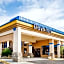 Days Inn by Wyndham Hendersonville