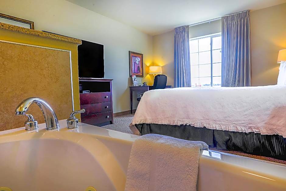 Evansville Inn & Suites by OYO