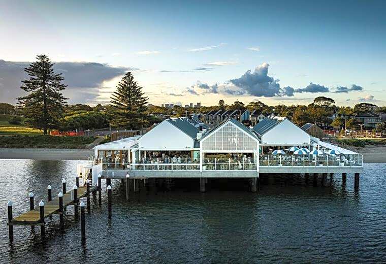 Hotel Style Monterey Guest Studio near Hospitals, Beach and Airport