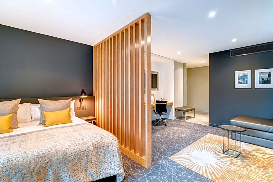Apex City of Bath Hotel