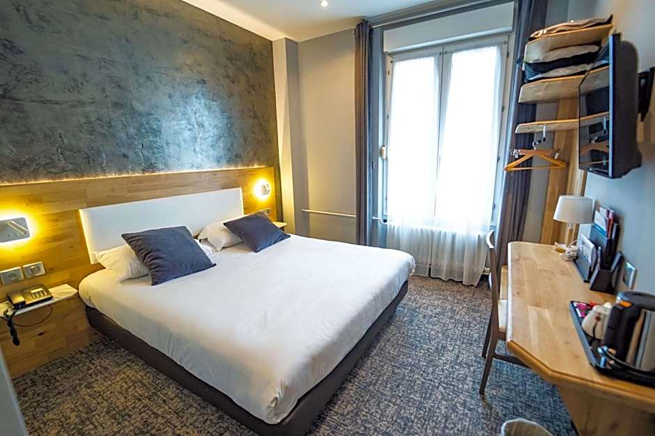 Brit Hotel Privilège Le Royal - Centre Gare