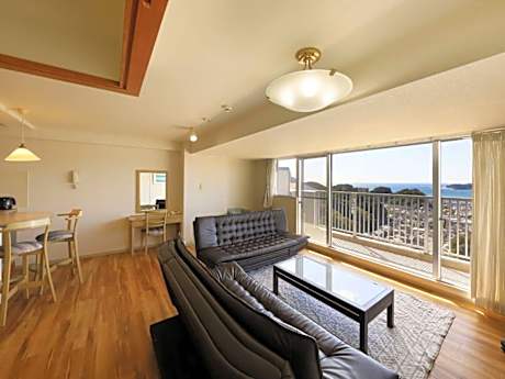 Twin Room with Extra Bed - Non-Smoking
