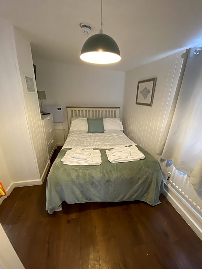 The Wheatsheaf Hotel