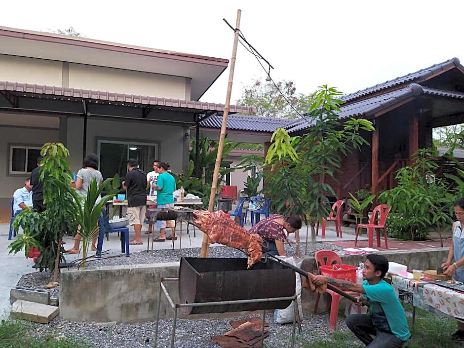 บ้านทะเลอิ่มเอม Bann Talay Im eimm