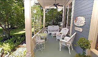 Stay Fairfield - Fairfield Place and Fairfield Manor Bed & Breakfast
