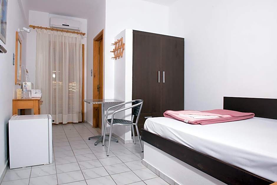 Alexander Beach Hotel