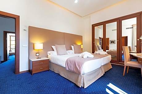 Premium Quadruple Room