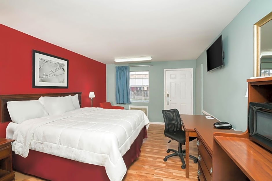 Travelodge by Wyndham Santee