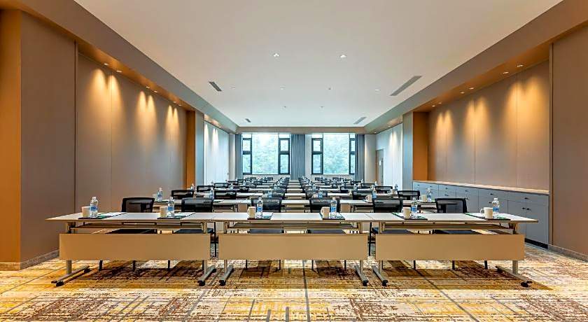 Holiday Inn Jiuhua Mountain Hot Spring By IHG