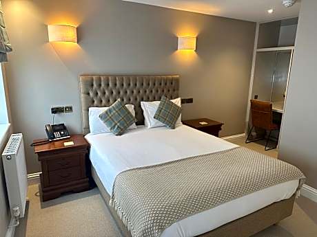 Ground Floor King Room  (Annex)